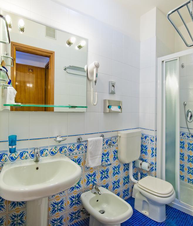 Hotel Ariston ビビオーネ 部屋 写真